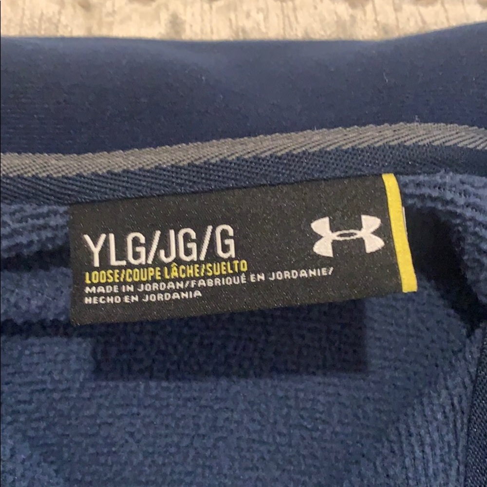 Youth Large Under armour 1/4 zip pullover - Picture 2 of 2